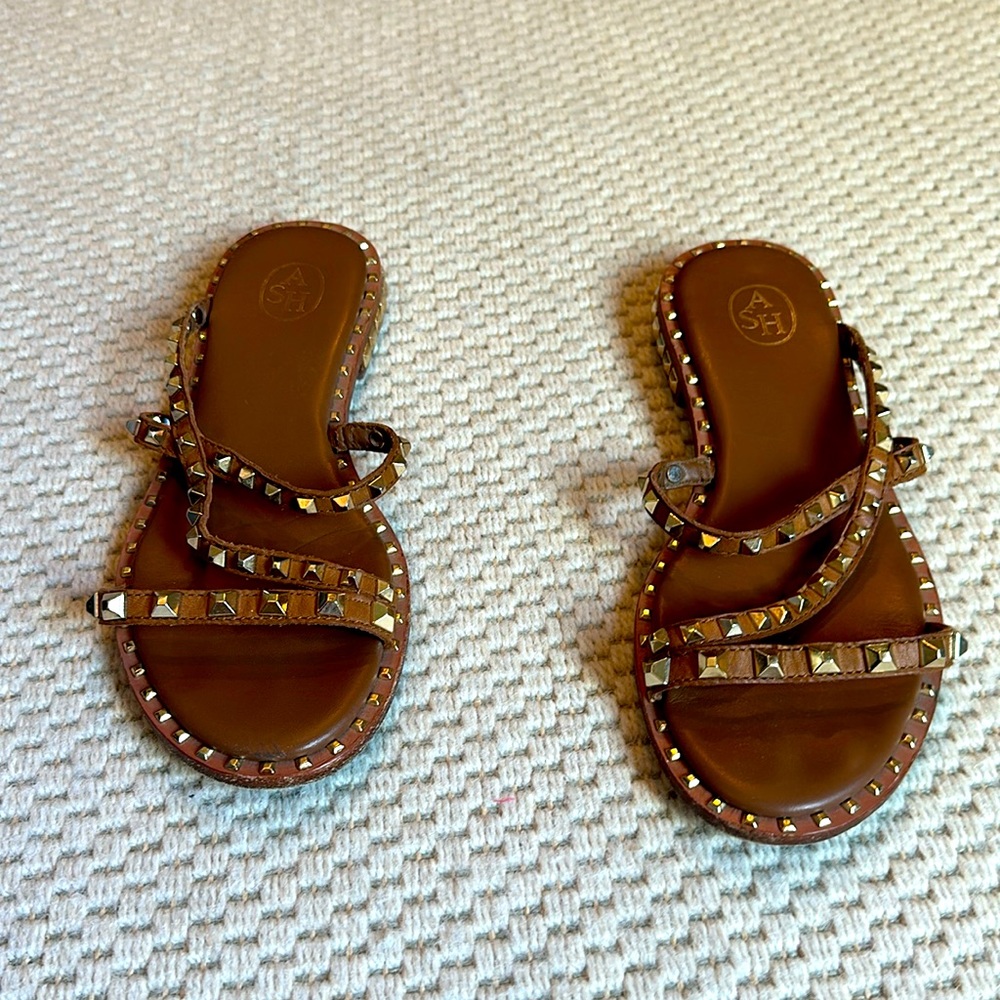 Ash brown studded sandals